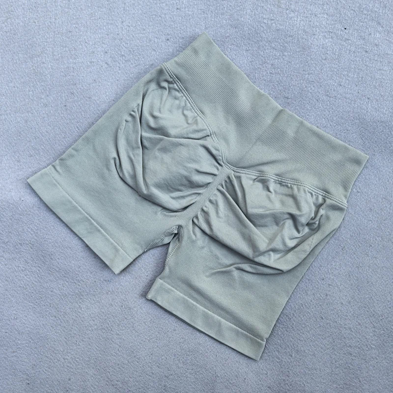 Seamless Yoga Set 2 PCS Sports Suit Female Workout Clothes Halter Sports Bra Scrunch Bum Gym Shorts Women Running Sportswear